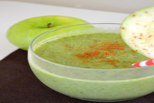 Green apple seeder smoothie